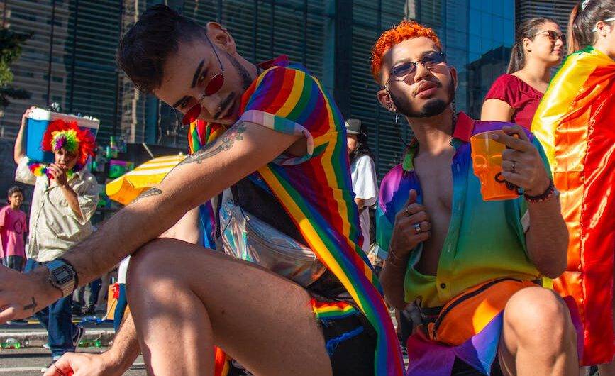 Die Vielfalt des Pridemonats: Neue Stimmen der LGBTQ+ Szene auf Gayradio.eu